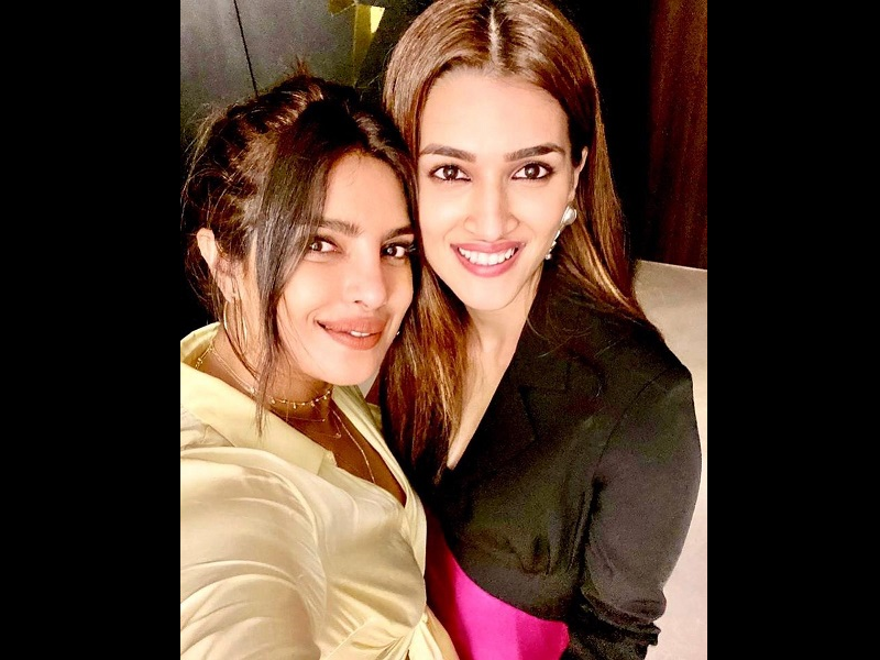 'When Parvati Bai met Kashi Bai': Kriti Sanon and Priyanka Chopra pose for a stunning selfie