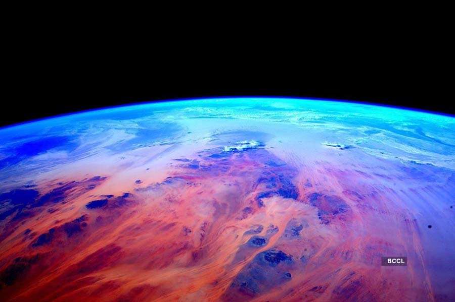 Astronaut Scott Kelly captures the earth from space in these stunning pictures