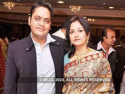 Jyoti & Vinay Bajaj's wedding party
