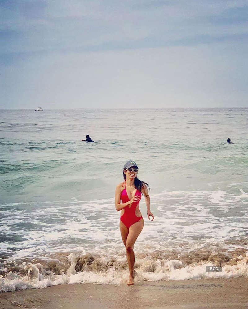 ‘Chak De! India’ actress Vidya Malavade is raising temperatures with her vacation pictures