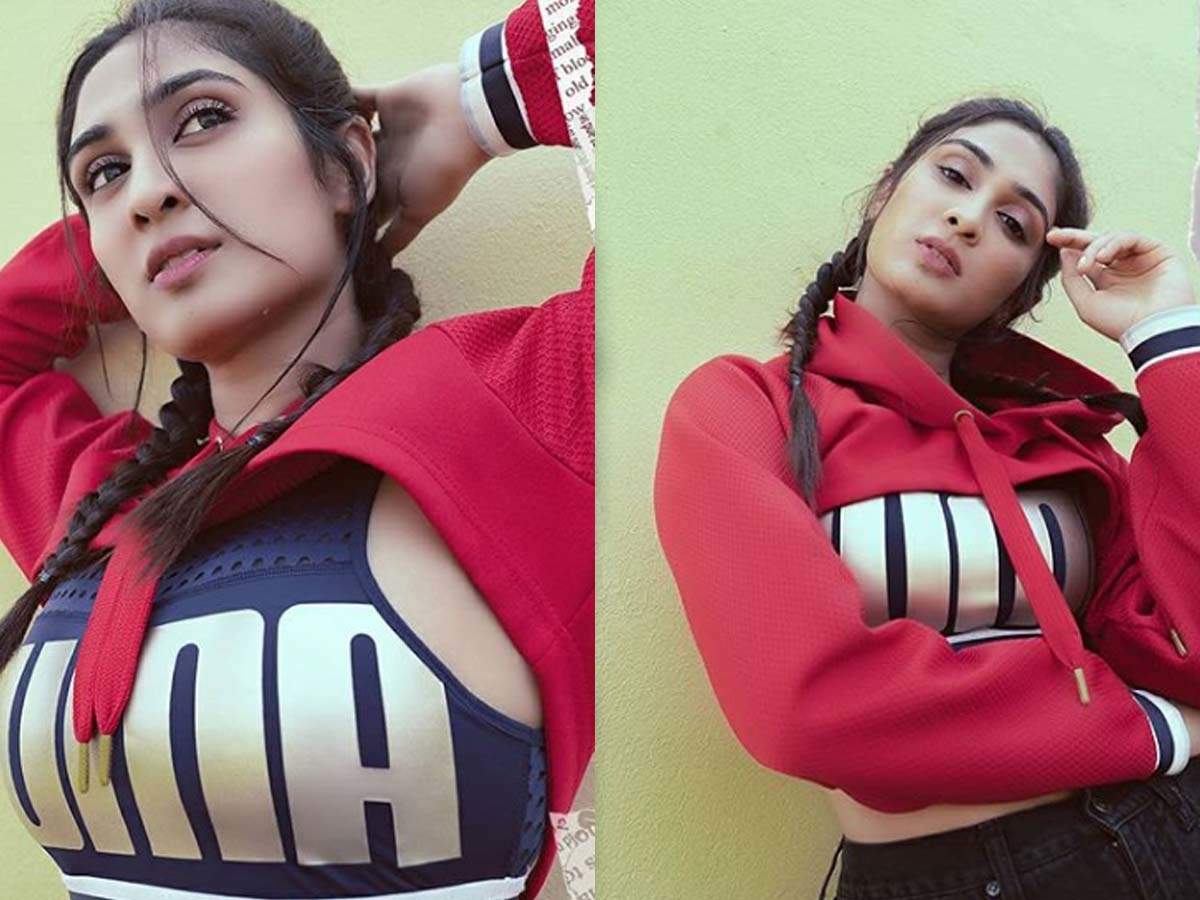 Photos: Deepti Sati flaunts her envious curves in her latest Instagram pictures