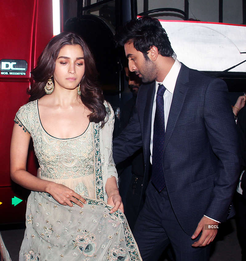 Bollywood couple Alia Bhatt and Ranbir Kapoor fly to Bangkok for New Year celebrations