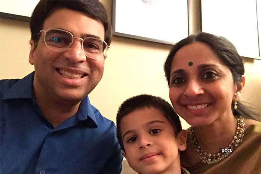 Vishwanathan Anand (Bio, Wife, Net worth, IQ) – Maroon Chess