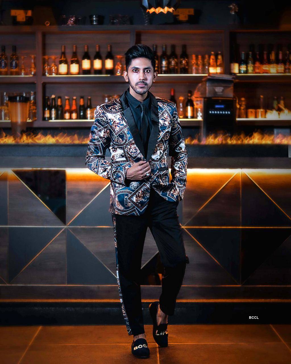TV actor Kuldeep Singhania looks classy and suave in his latest photoshoots