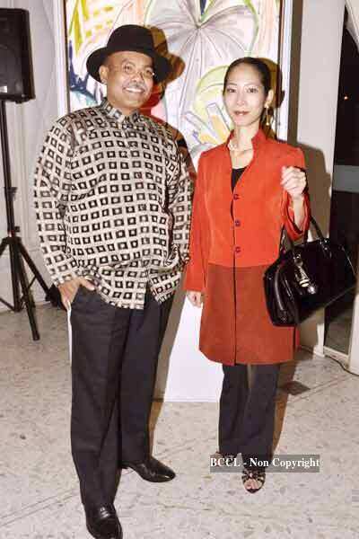 Guests at artist Senaka Senanayake's art show 'Lost Horizons' at Tote ...