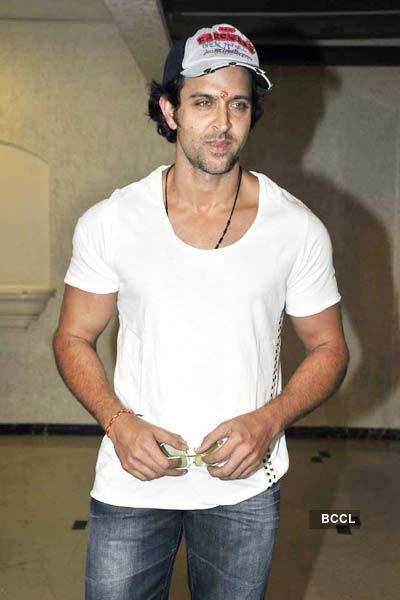 Hrithik with media on his b'day