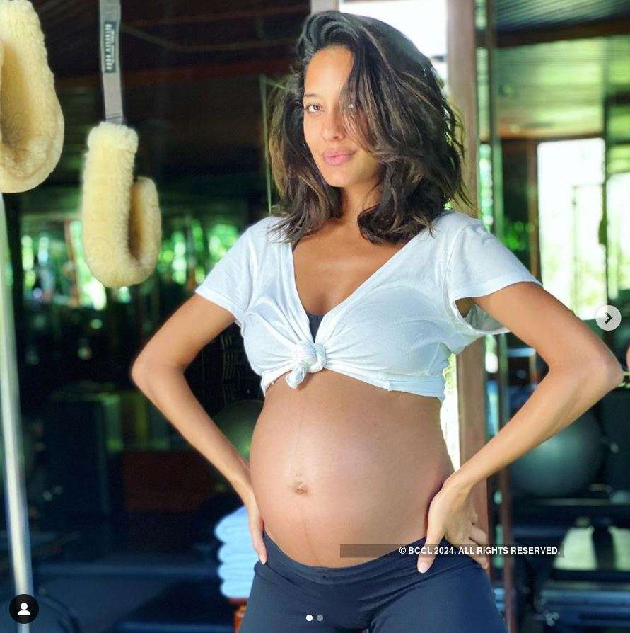 Pregnant Bollywood actress Lisa Haydon's baby bump photos go viral