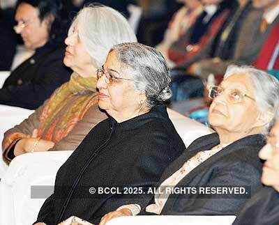 Play 'Gandhi Tum Zinda Ho' 