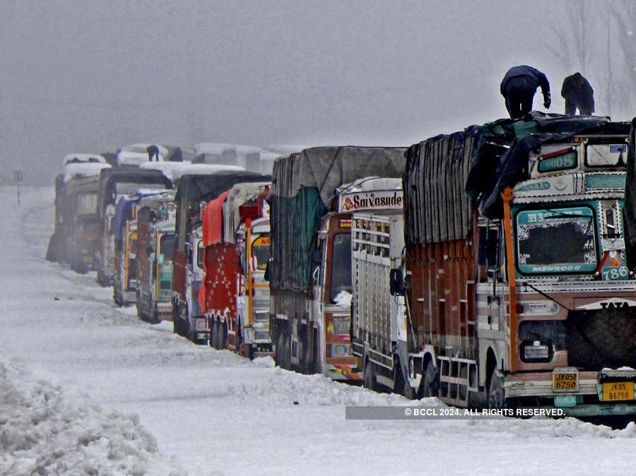 Pictures of intense cold wave gripping the nation will surely make you shiver!