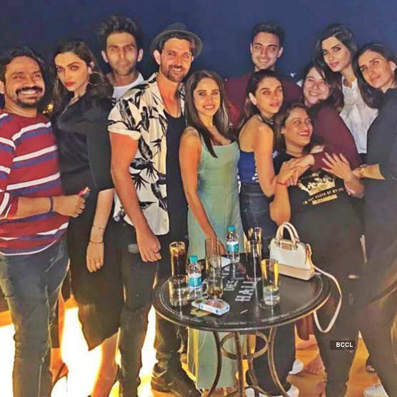 Viral pictures of Hrithik Roshan, Deepika Padukone & other B-Town stars at Rohini Iyer’s house party
