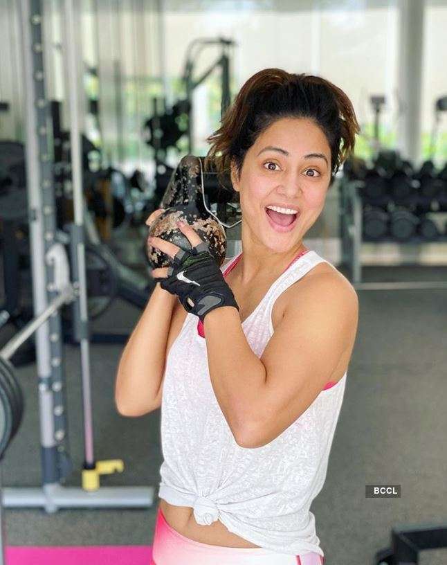 Bikini-clad Hina Khan is raising temperatures with her beach vacation pictures
