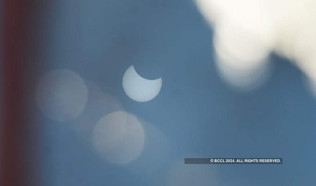 Magical pictures of Decade’s last solar eclipse