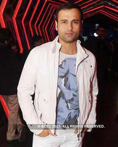 Edward Maya's live performance