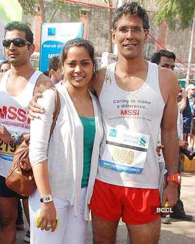 Celebs @ Mumbai marathon 2011