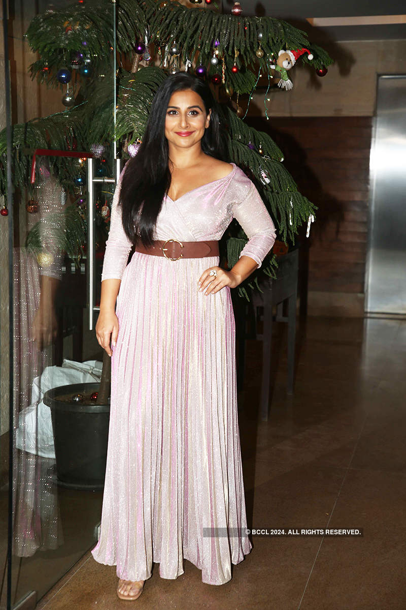 Vidya Balan stuns in shimmery gown at her 41st birthday party