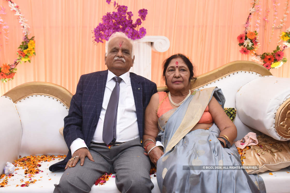 Dr Harish Chandra and Savita Vaish's 50th wedding anniversary celebrations