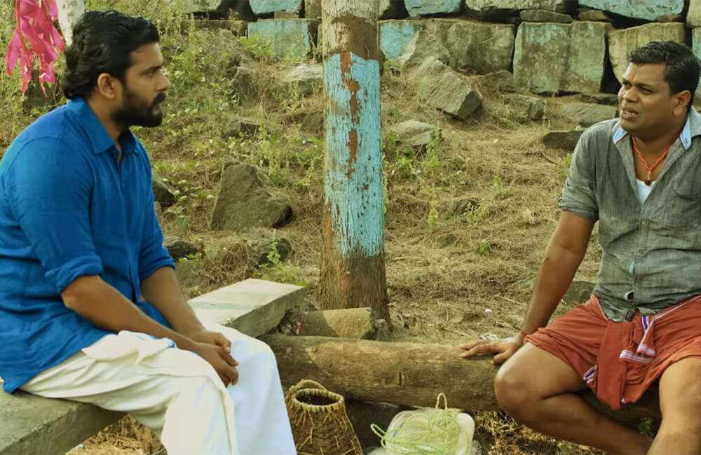 Aalkoottathil-Oruvan​​2