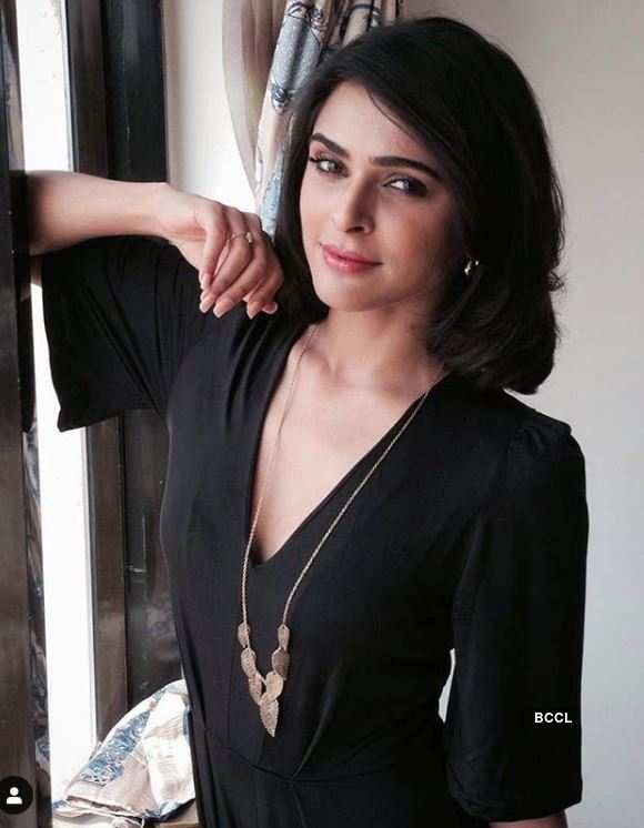 Bigg Boss 13 contestant Madhurima Tuli reveals she was molested by her  tuition teacher | Photogallery - ETimes