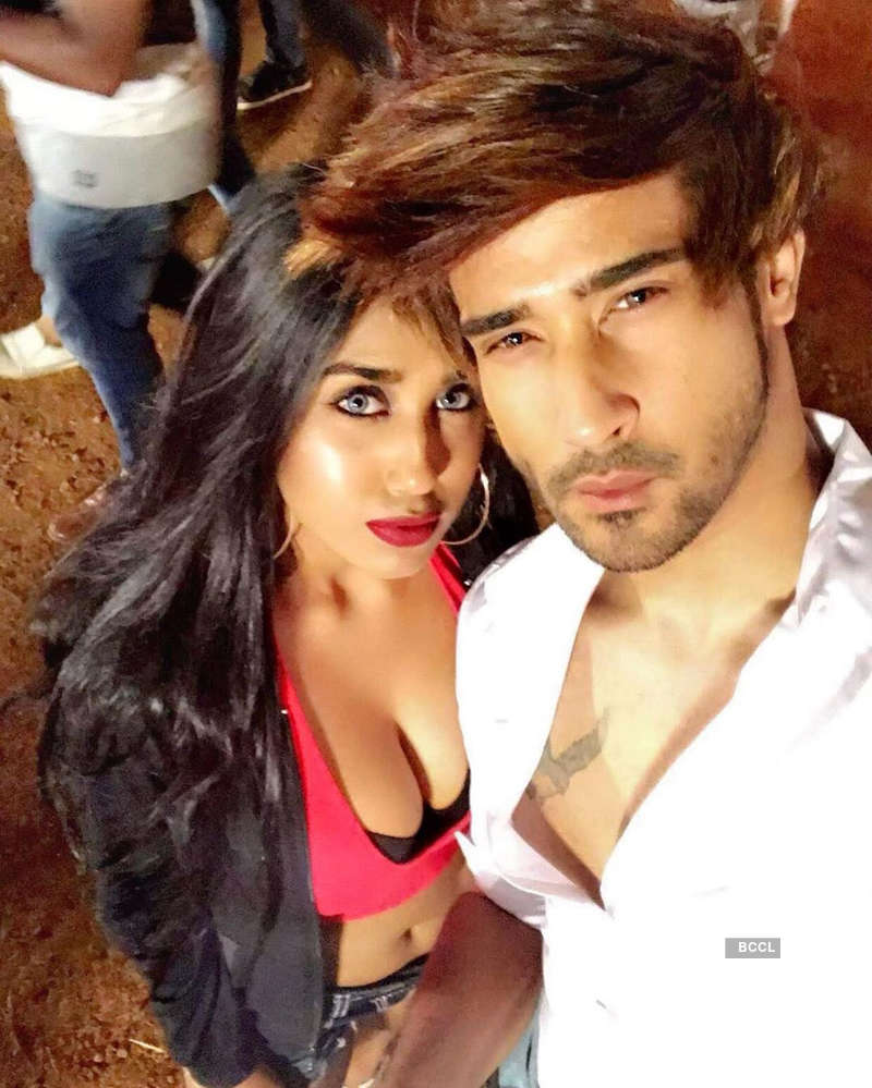 Pictures of Splitsvilla fame  are winning the internet