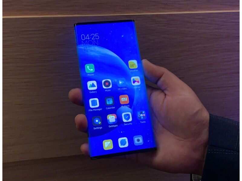 Xiaomi Mi Mix Alpha comes with a wrap-around flexible Super AMOLED