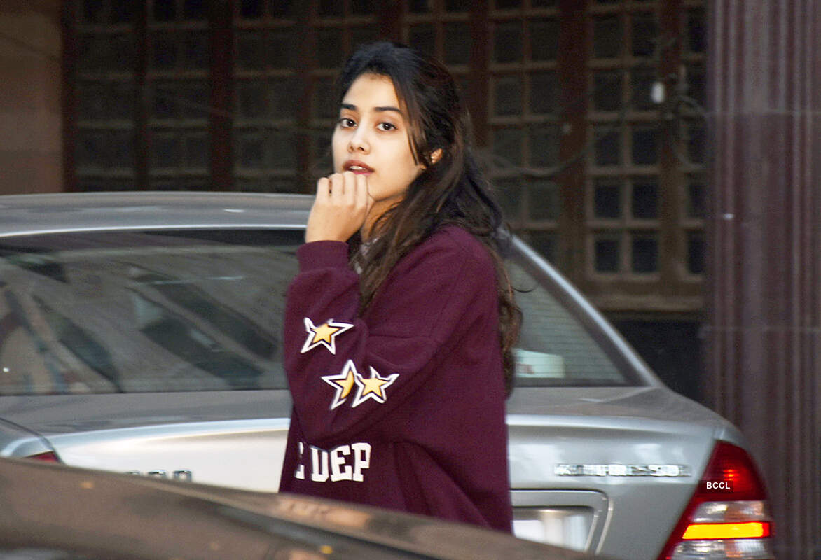 Janhvi Kapoor pictures