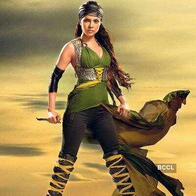 B'wood divas' warring ways!