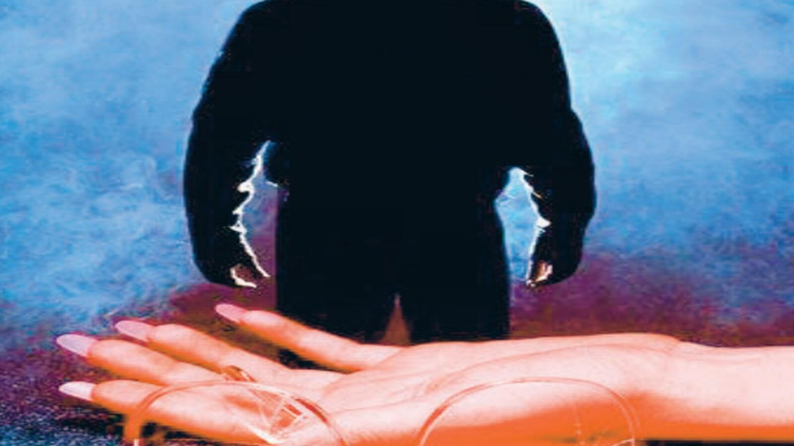 Noida: 20-yr-old woman dies, cops say accident while kin allege gang rape
