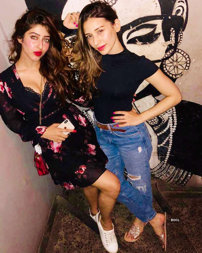 <BR> is turning heads with her bewitching pictures <BR> is turning heads with her bewitching pictures
