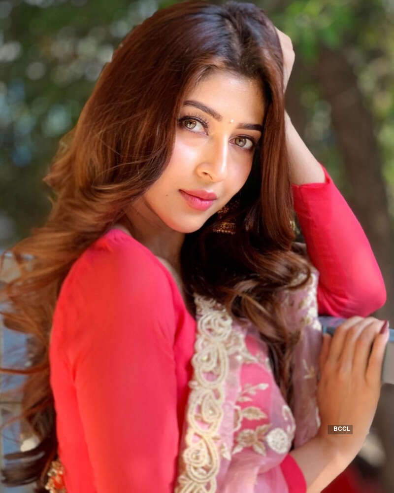 <BR> is turning heads with her bewitching pictures <BR> is turning heads with her bewitching pictures