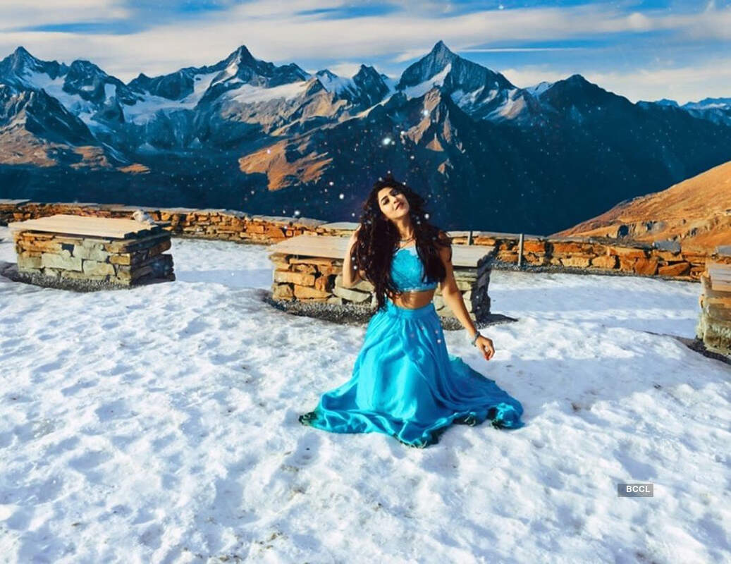 <BR> is turning heads with her bewitching pictures <BR> is turning heads with her bewitching pictures