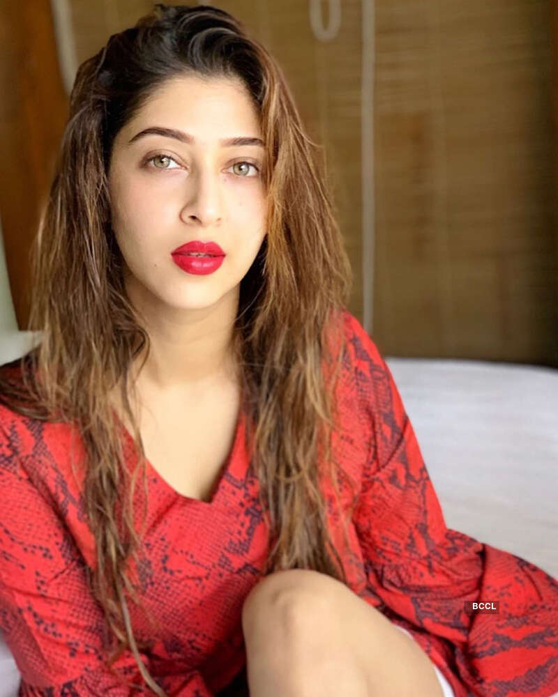 Sonarika Bhadoria is turning heads with her bewitching pictures