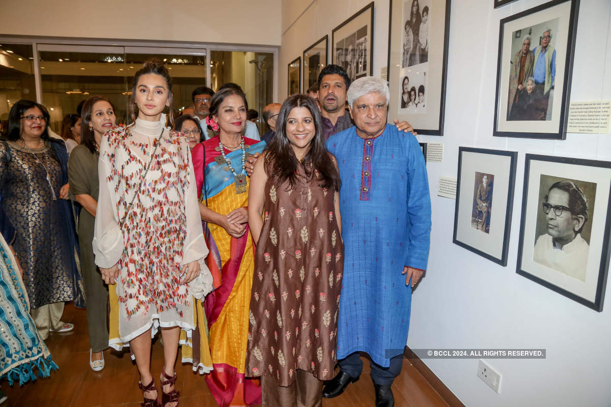 Celebs attend photo exhibition on lyricist Javed Akhtar