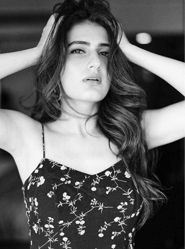 Actress Fatima Sana Shaikh Is Grabbing All Attention For Her Instagram ...