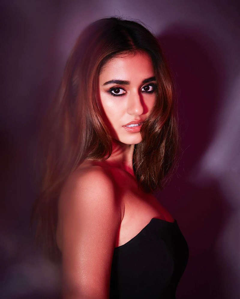 New pictures of Disha Patani in a short shimmery dress will make your hearts skip a beat