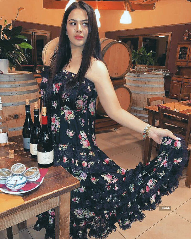 Trishala Dutt pictures