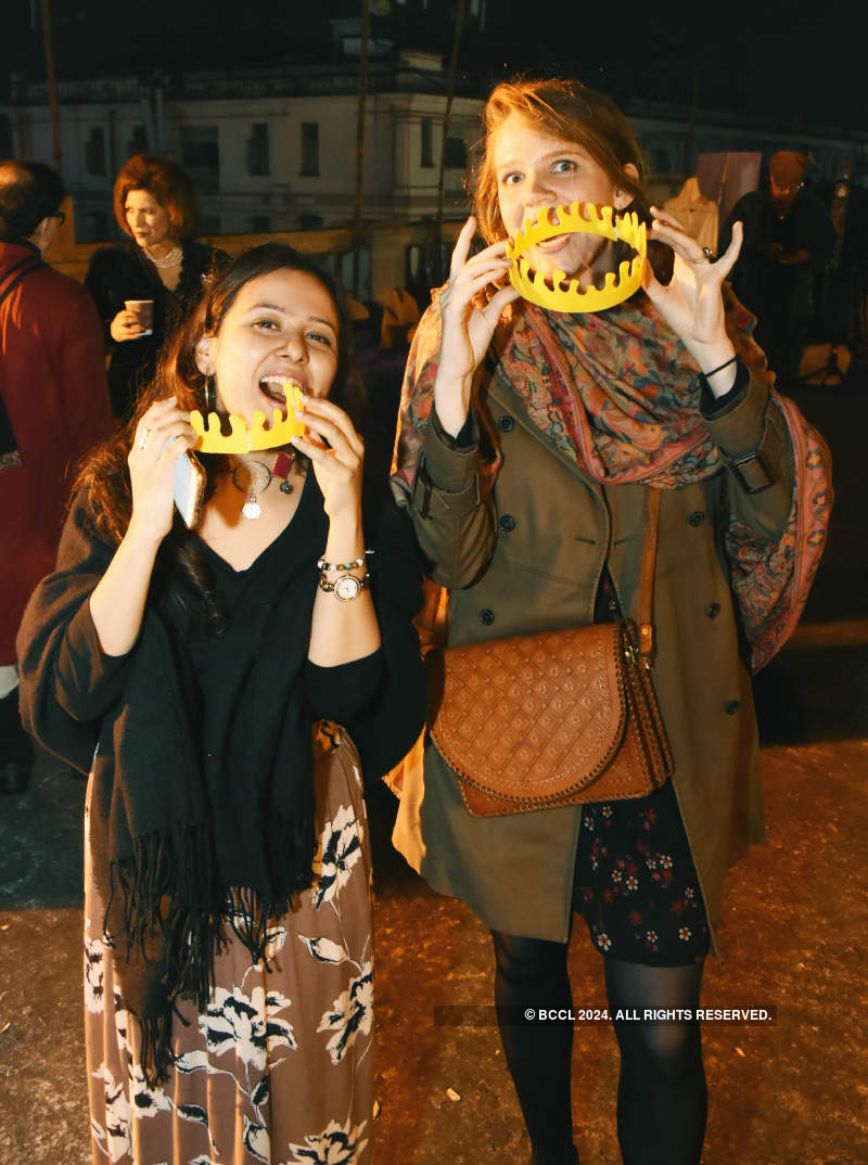 City diplomats attend a winter fair