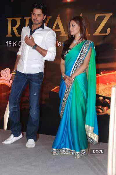 Riya, Sreesanth promote 'Rivaaz' jewellery