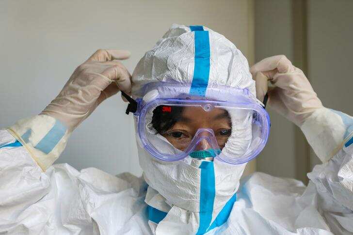 These pictures show how China battles coronavirus outbreak