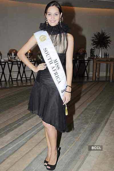 Miss South Africa Nicole Flint in Mumbai