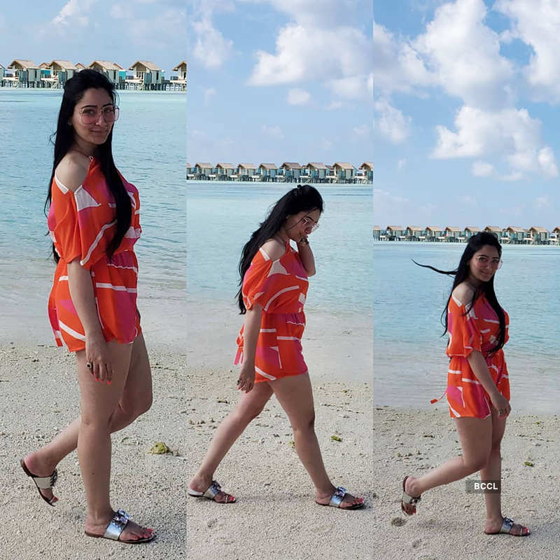 Maanayata Dutt flaunts her well-toned body as she chills in Maldives