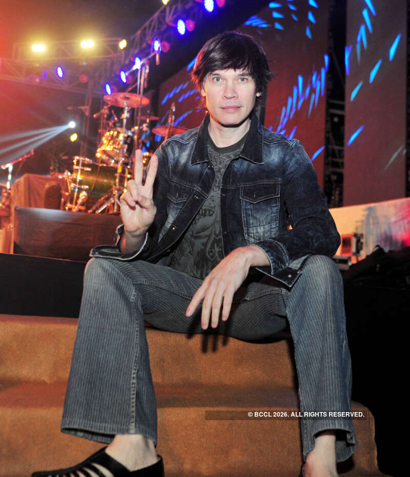 A musical event to celebrate peace and love- The Etimes Photogallery Page 7