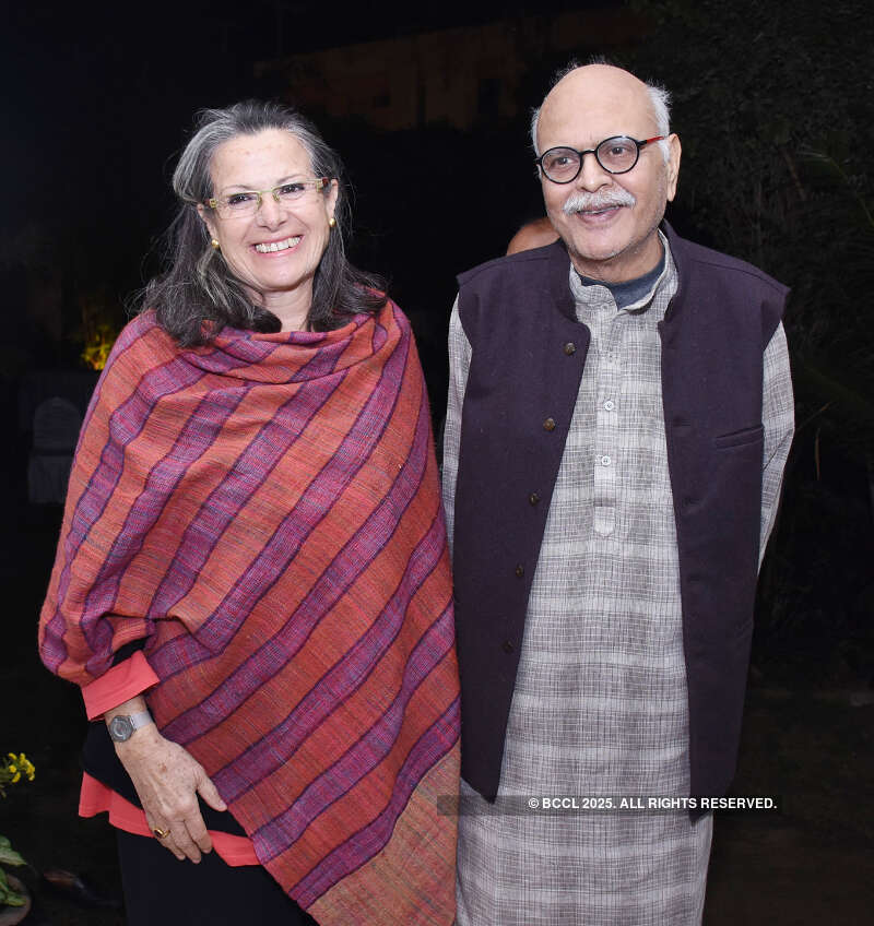 Paola Manfredia and Saleem Kidwai 