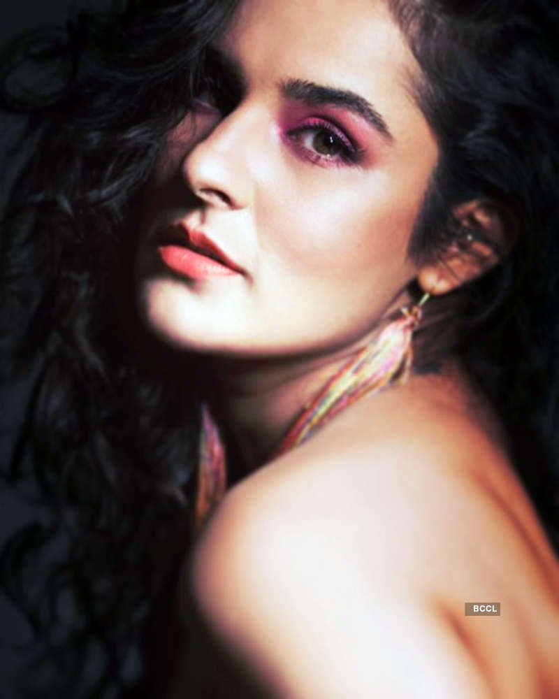 Angira Dhar is making heads turn with her glamorous photoshoots