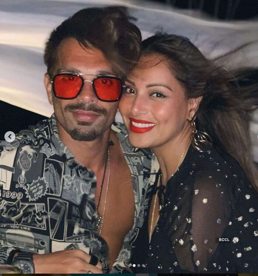Bipasha Basu and Karan Singh Grover's holiday pictures from Maldives go viral