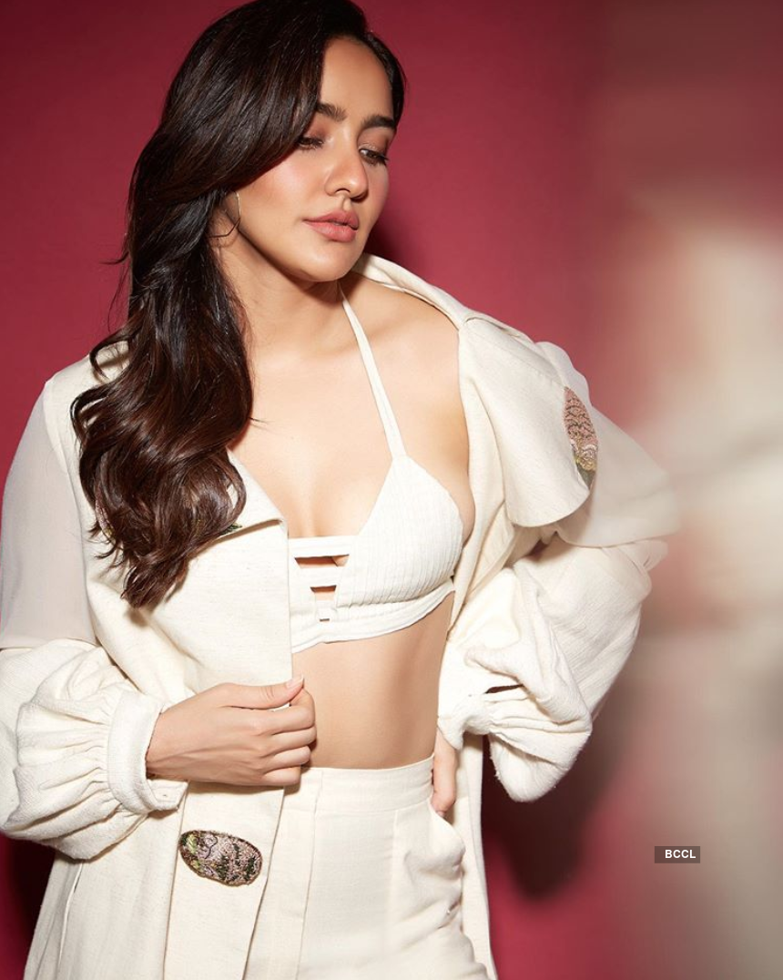 These captivating pictures of Neha Sharma you simply can’t give a miss!