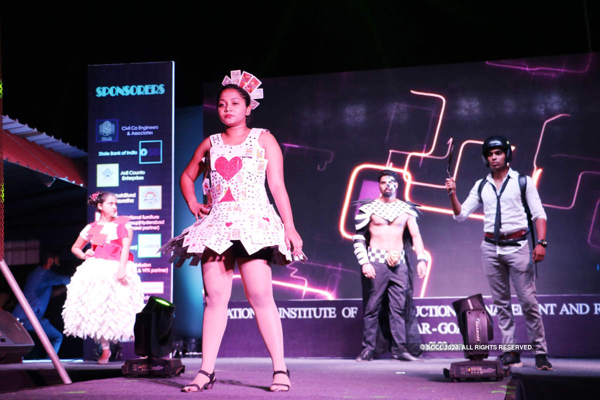 Students enjoy stunning live performances at their college fest