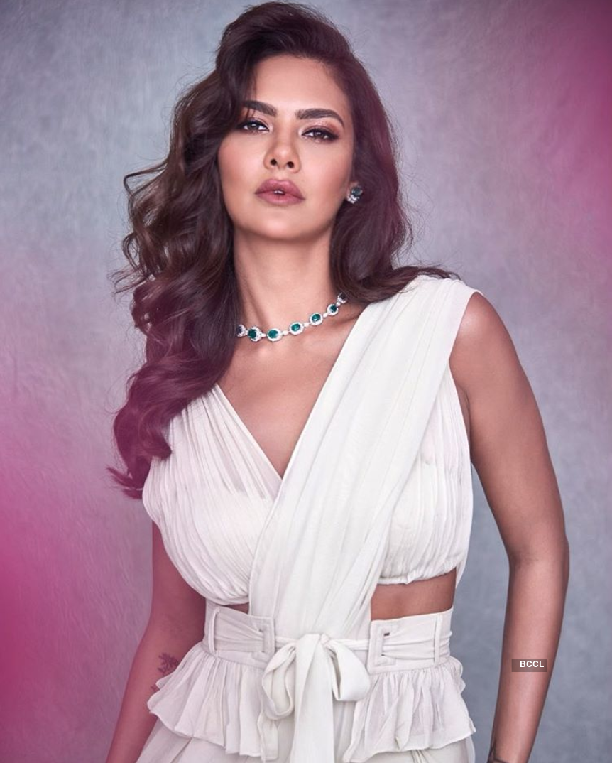 Esha Gupta's Pictures