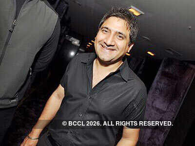 Bharat & Reshma's fashion party