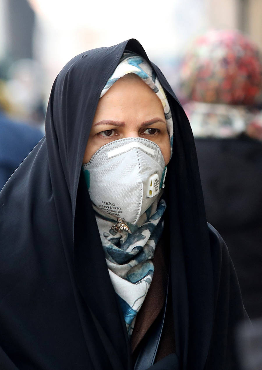These pictures show how coronavirus epidemic engulfs Iran