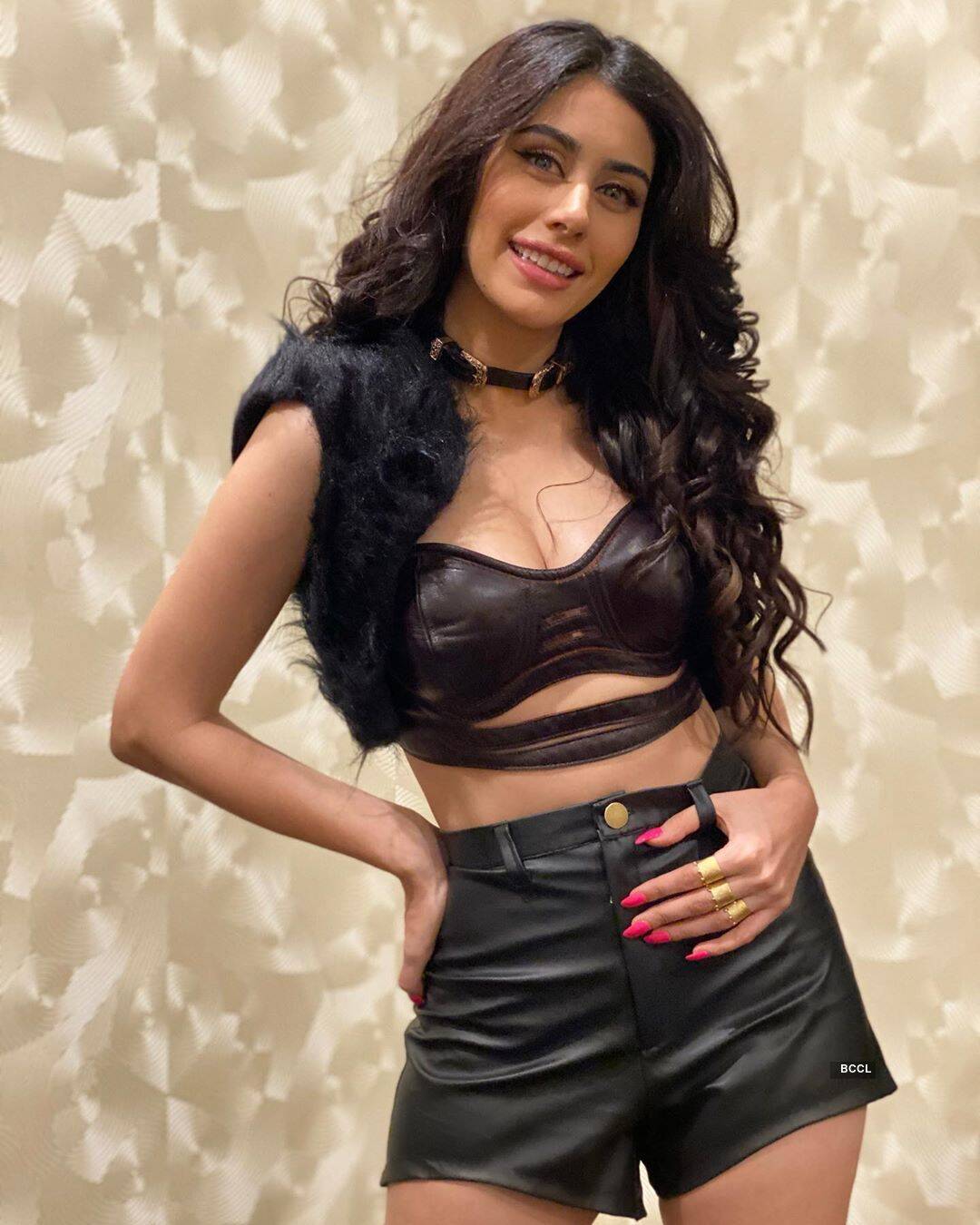 Warina Hussain's Pictures